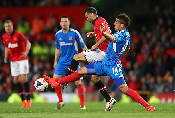 叉换位进行 叉换位进行