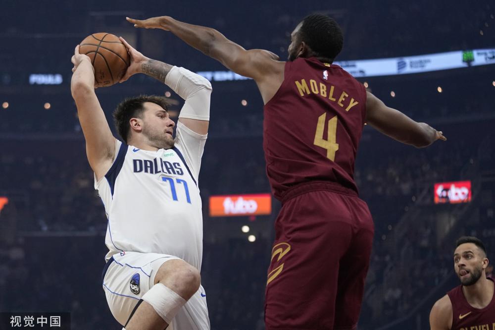 基奇的对视 基奇的对视