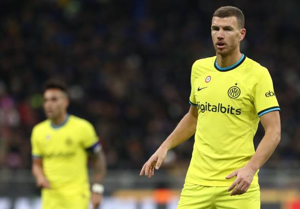 马刺欲组三巨头争冠！杜兰特携手文班亚马和福克斯，实力不可小觑！.