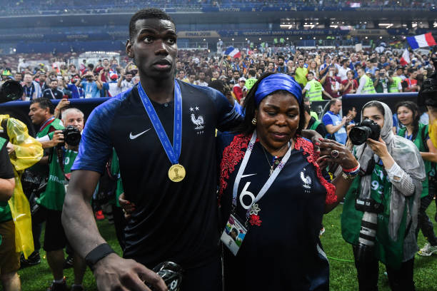 自从他参加 自从他参加