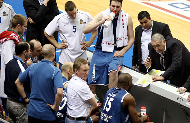 他用一套 他用一套